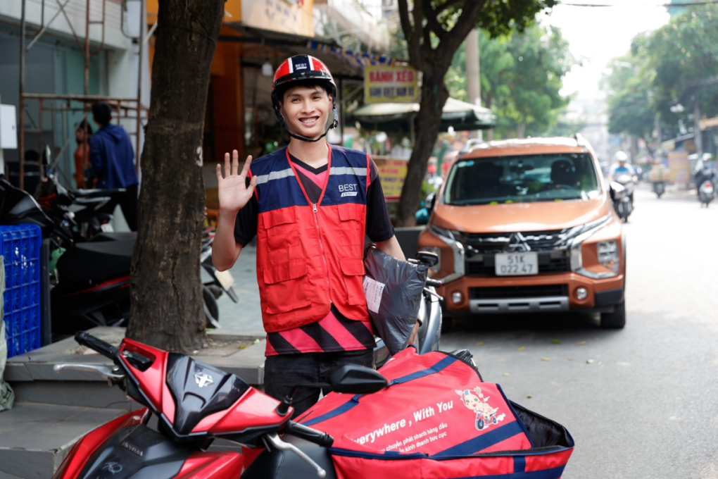 Anh chàng shipper 9 năm làm với công việc giao hàng 2