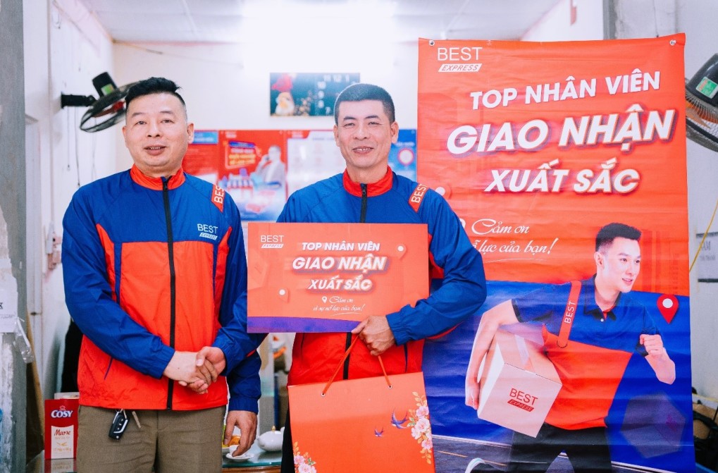 Cách giữ chân đối tác thân thiết của một bưu cục tại Ninh Bình 2