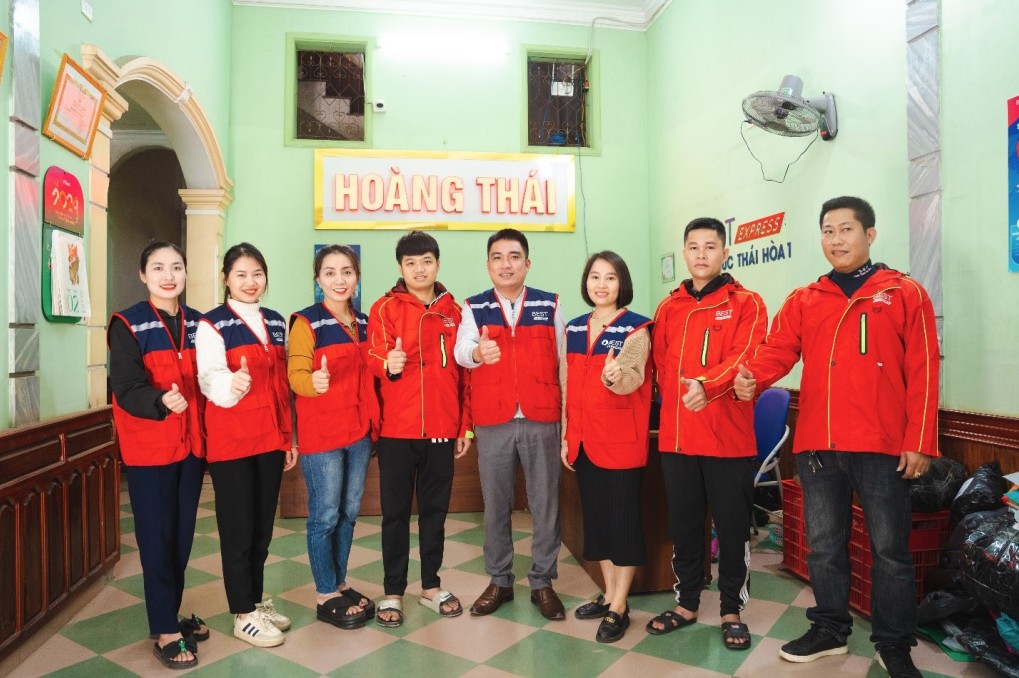 Chỉ sau một năm 9x làm chủ ba bưu cục nhượng quyền giao hàng BEST Express 2