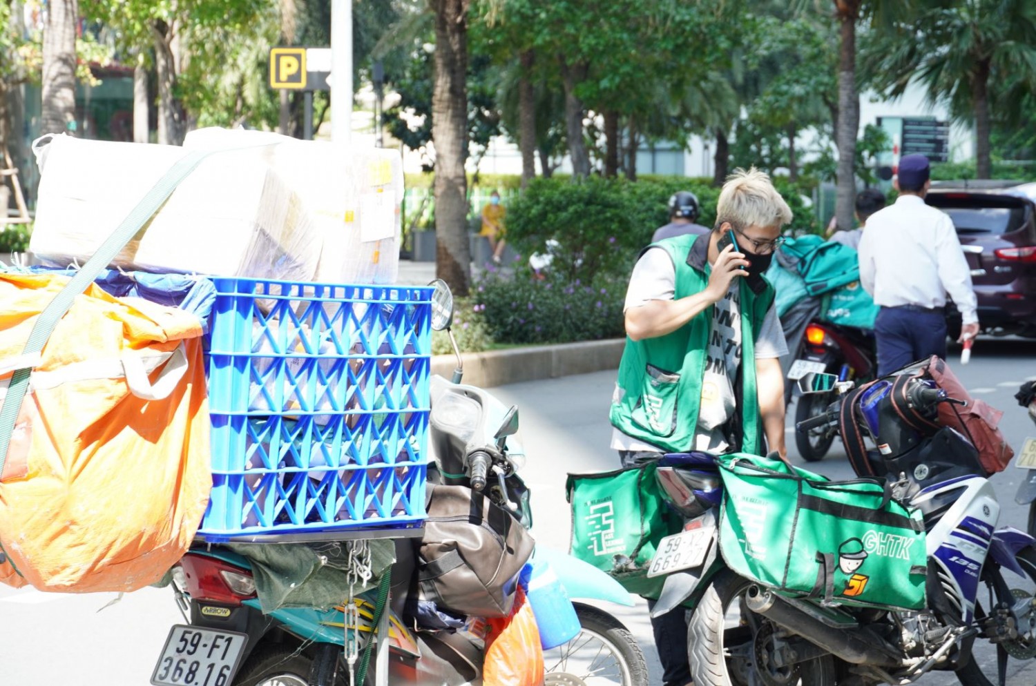 Người dân có được cấm người mua phế liệu và giao hàng đi vào ngõ 1