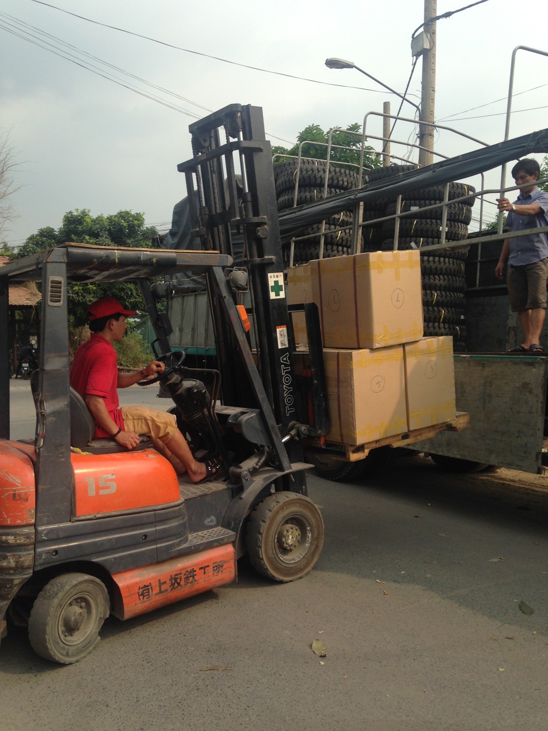 Gửi hàng vận chuyển Hồ Chí Minh giao phát ship Phan Thiết Bình Thuận Chành nhà xe (1)
